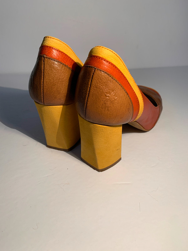 Retro FLY shoes size 10 in Women's - Shoes in Oakville / Halton Region - Image 2