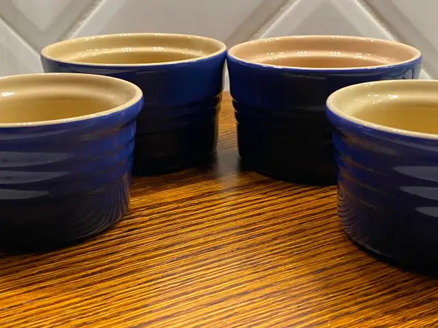 Le Creuset Stoneware Stackable Ramekins - Set of 4 in Indigo in Kitchen & Dining Wares in St. Albert - Image 10