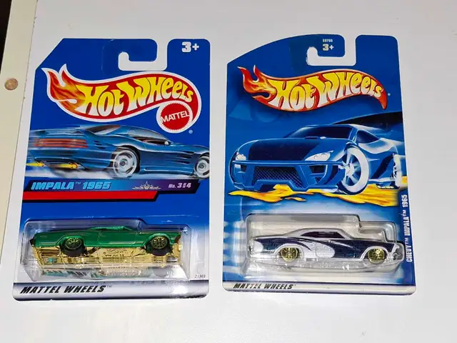 '65 Chevy Impala Hot Wheels lot of 5 variations  in Toys & Games in Guelph - Image 9