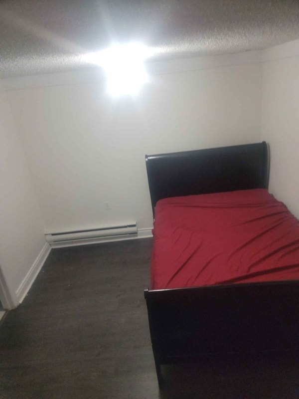 1 bedroom basement full washroom, Bramalea citycentre brampton Long Term Rentals Mississauga