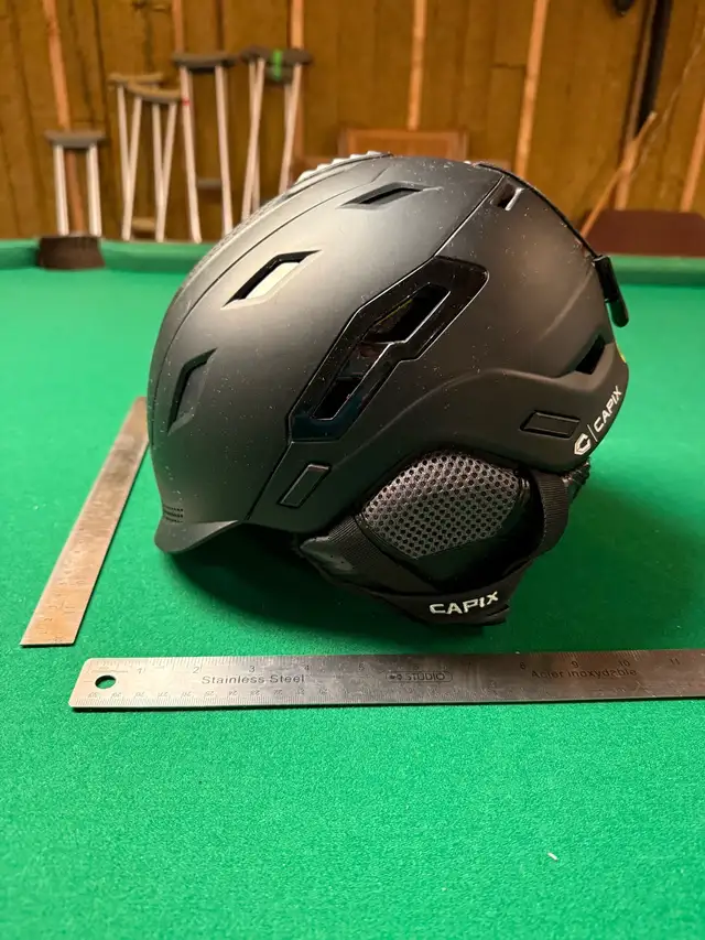 B3 / Capix Edge MIPS Helmet - Size M in Ski in Strathcona County - Image 3
