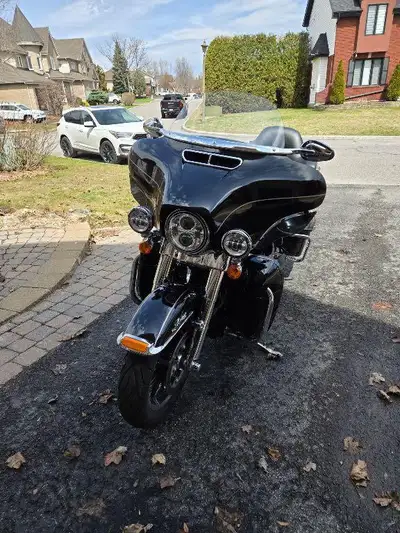 Harley-Davidson FLHTK Electra Glide Ultra Limited 2014 SEULEMENT 46,000 KM, MOTO CANADIENNE, ALARME,...