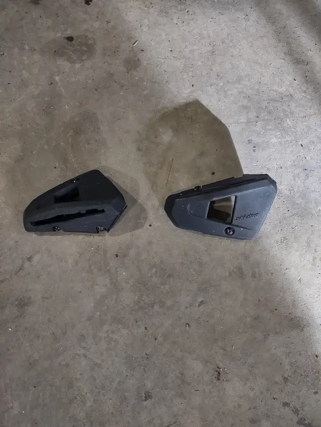 Ski-doo one plus one / 2 up seat in Snowmobiles Parts, Trailers & Accessories in Muskoka - Image 4