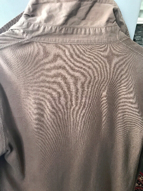 Brown shirt Castro  long sleeve size 1/S in Women's - Tops & Outerwear in Regina - Image 4