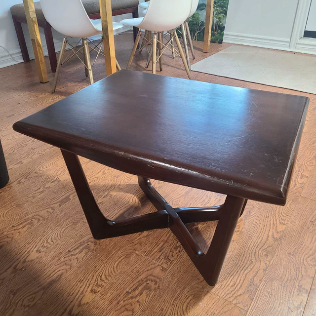 MCM Adrian Pearsall-Style Side Table in Coffee Tables in Markham / York Region - Image 2