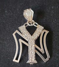 Vintage MLB Sterling Silver New York Yankees Diamond Cut Pendant