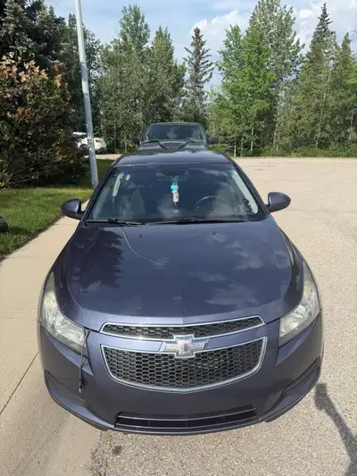 ••2013 Chevy Cruz LT•• 2nd owner Front wheel drive All season tires, good tread New battery last win...