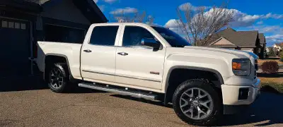 2014 GMC Sierra 1500 4x4 All Terrain Edition. Full load with rear DVD. New battery, windshield, tire...