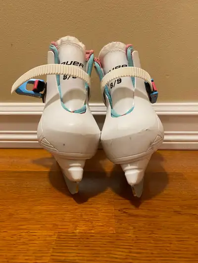 girls skates size 8 - 9, View more