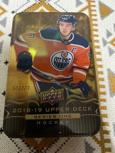 Hockey Trading cards and Tin, View more