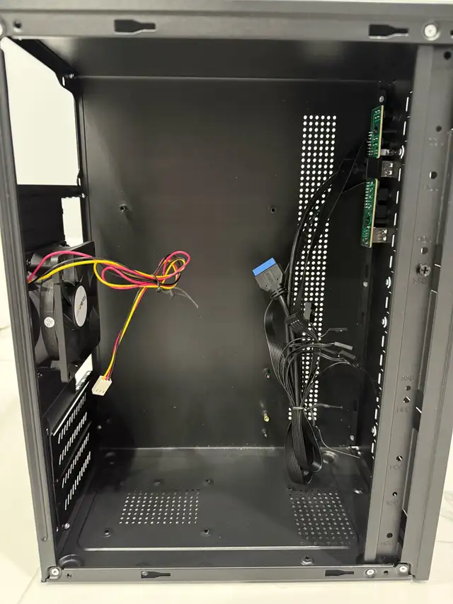 Computer Case in System Components in Mississauga / Peel Region - Image 6