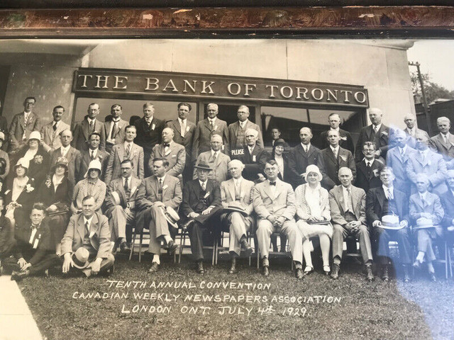 ANTIQUE 1929 BANK OF TORONTO YARD LONG PHOTO SUPERPOWER GASOLENE in Arts & Collectibles in Mississauga / Peel Region - Image 2