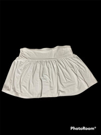 Cute white short skirt 