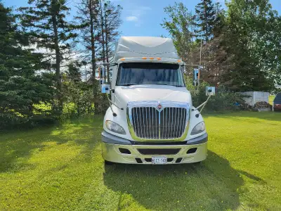 2016 International Prostar, 906051 km, 22.5 rubber, 475hp isx 1650 torque. 13 speed manual trans, pd...