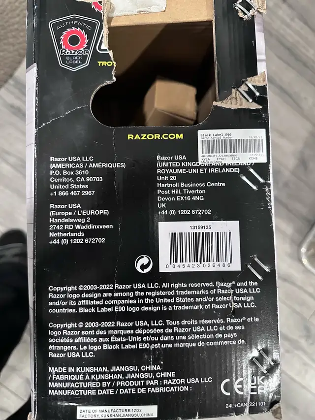 Razor Black Label E90 Electric Scooter- Green used in Skateboard in Oshawa / Durham Region - Image 11