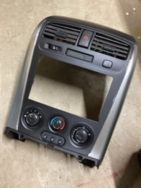 Saturn Vue center console