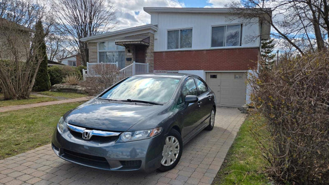 HONDA CIVIC 2010, 104,000KM, COMME NEUVE... dans Autos et camions  à Ville de Montréal