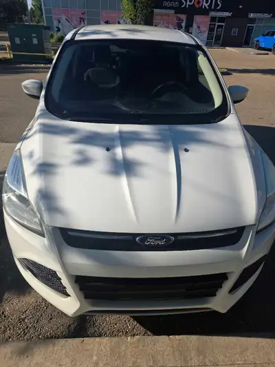 2015 Ford Escape SE 2.0L EcoBoost – Excellent Condition | No Accidents | 170,000 km Selling my 2015...