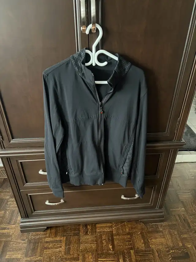 Mens Lululemos Zip Up Jackets in Men's in Mississauga / Peel Region - Image 4
