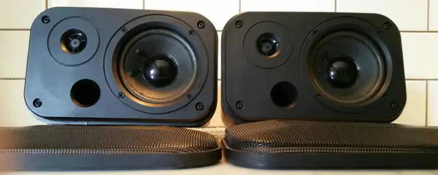 Pacific Small Stereo Speakers in Speakers in Mississauga / Peel Region - Image 10