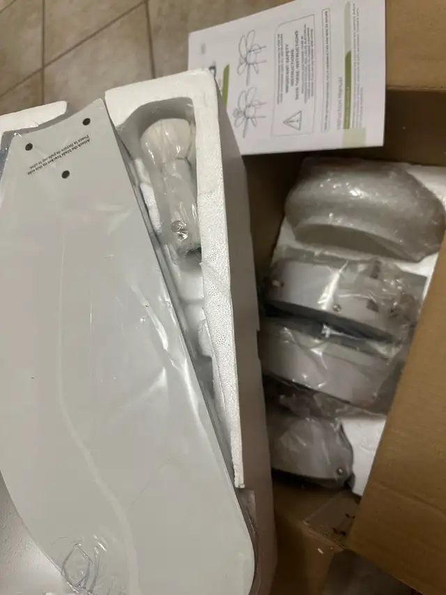 Brandnew Nordica Reversible 6-Blade Ceiling Fan with Lighting in Indoor Lighting & Fans in Mississauga / Peel Region - Image 3