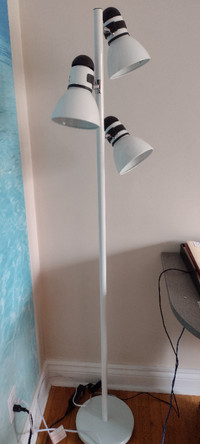 Lampe de salon (Blanc) / Living Room Lamp (White)