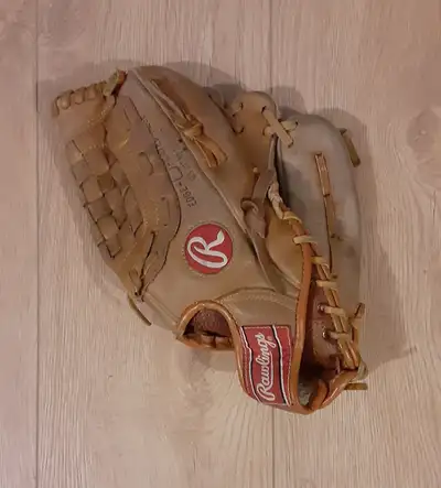 Rawlings Baseball Glove, View more
