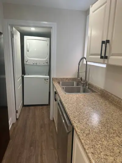 Spacious 2 Bedroom, 2 Bathroom Lower Unit – Grimsby Rental!