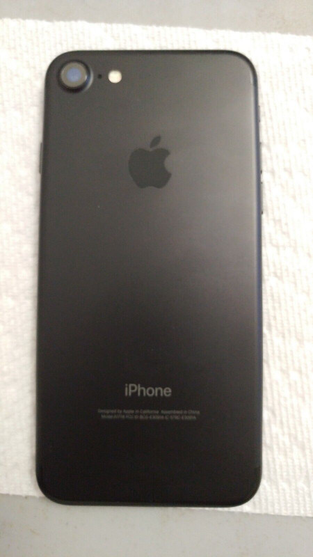 Apple iPhone 7  32G Black LTE - 10/10 Like new barely Used in Cell Phones in Edmonton - Image 2