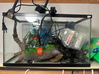 10 gallon aquarium w everything, View more