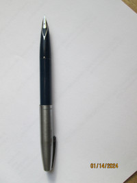 Sheaffer Quasi Imperial 440 pen/plume fontaine. nib EF. Vintage.