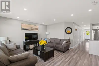 Beautiful 2 bedroom, 1 bathroom apartment in a 4 unit building, with 2 large patios. Amazing sunsets...