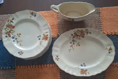 VAISSELLE ANGLAISE VINTAGE, View more