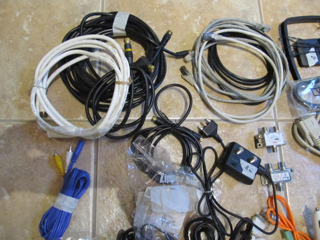 Tous les fils possibles dans Câbles et connecteurs  à Saint-Hyacinthe - Image 2