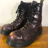 Vintage de Martens made in England punk style steel cap lace up