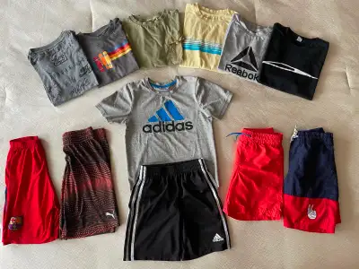 Lot vêtements été pour garçons (Gr. 8 ans), View more