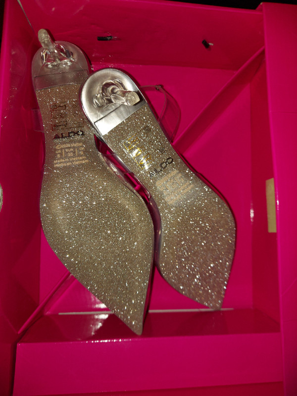 Shoes Barbie Aldo new size 6 dans Femmes - Chaussures  à Laurentides - Image 2