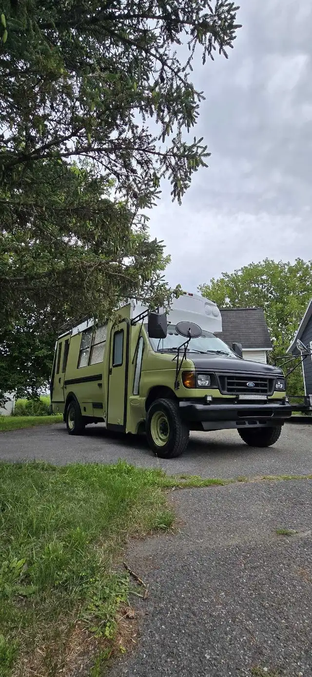 skoolie vr vanlife in RVs & Motorhomes in Longueuil / South Shore - Image 6
