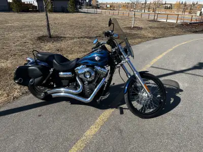 2013 Harley Davidson Dyna wide glide Excellent condition Stage 1 with Vance and Hines exhaust pipes...