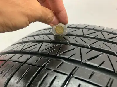 selling 4 all season tires. No damage. Common size Will fit RAV4 and most minivan. Excellent conditi...