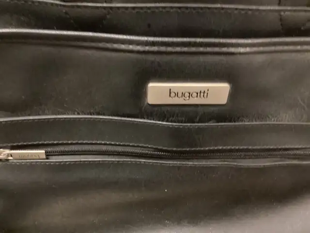 Bagatti Laptop Case in Laptop Accessories in London - Image 3
