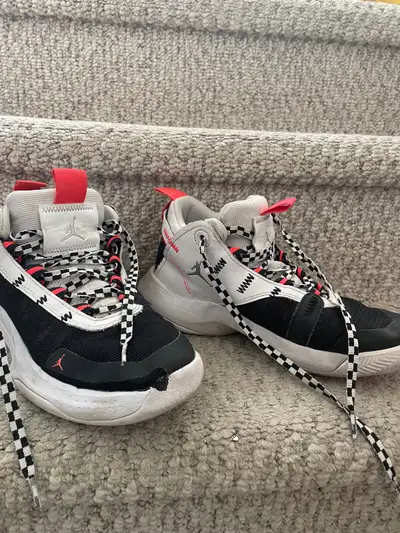 Jordan Flight shoes Kids size 7, View more