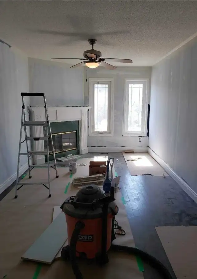 PAINTER AVAILABLE 554748266635612163