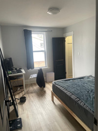Room w/ walk-in closet for rent