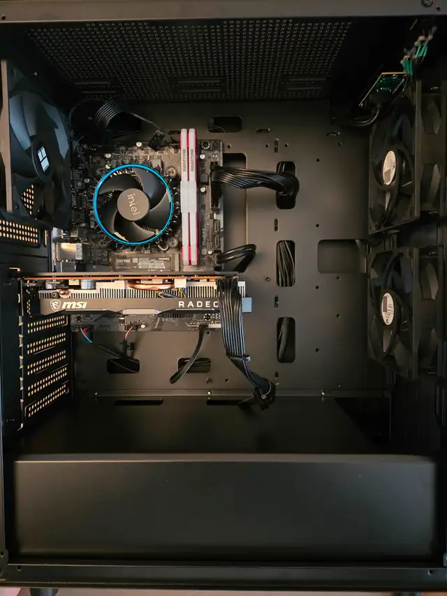 Mid-range RGB Gaming PC - Intel Core i3 14100+Radeon RX 6600 XT in Desktop Computers in Ottawa - Image 6