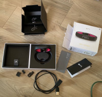 NIKE FUELBAND in Box with all accessories size M/L