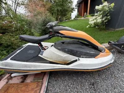 2005 Seadoo 3d boat hull, does have the banana seat that pulls out. No motor or ther equipment inclu...