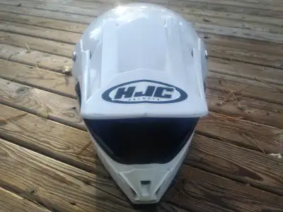 Model CL-X3 with sun visor, Snell DOT approved, good shape, not used much. Asking $100 obo