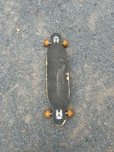 Selling a longboard look a little beat up but works perfectly well