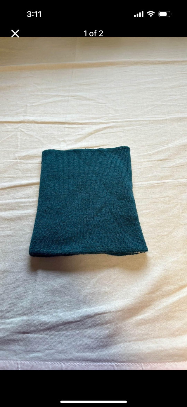 Neck warmer in Men's in Edmonton